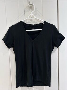 Madewell v-neck tee